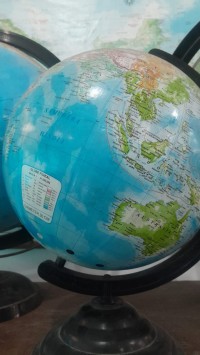 Image of Globe Dunia fisikal